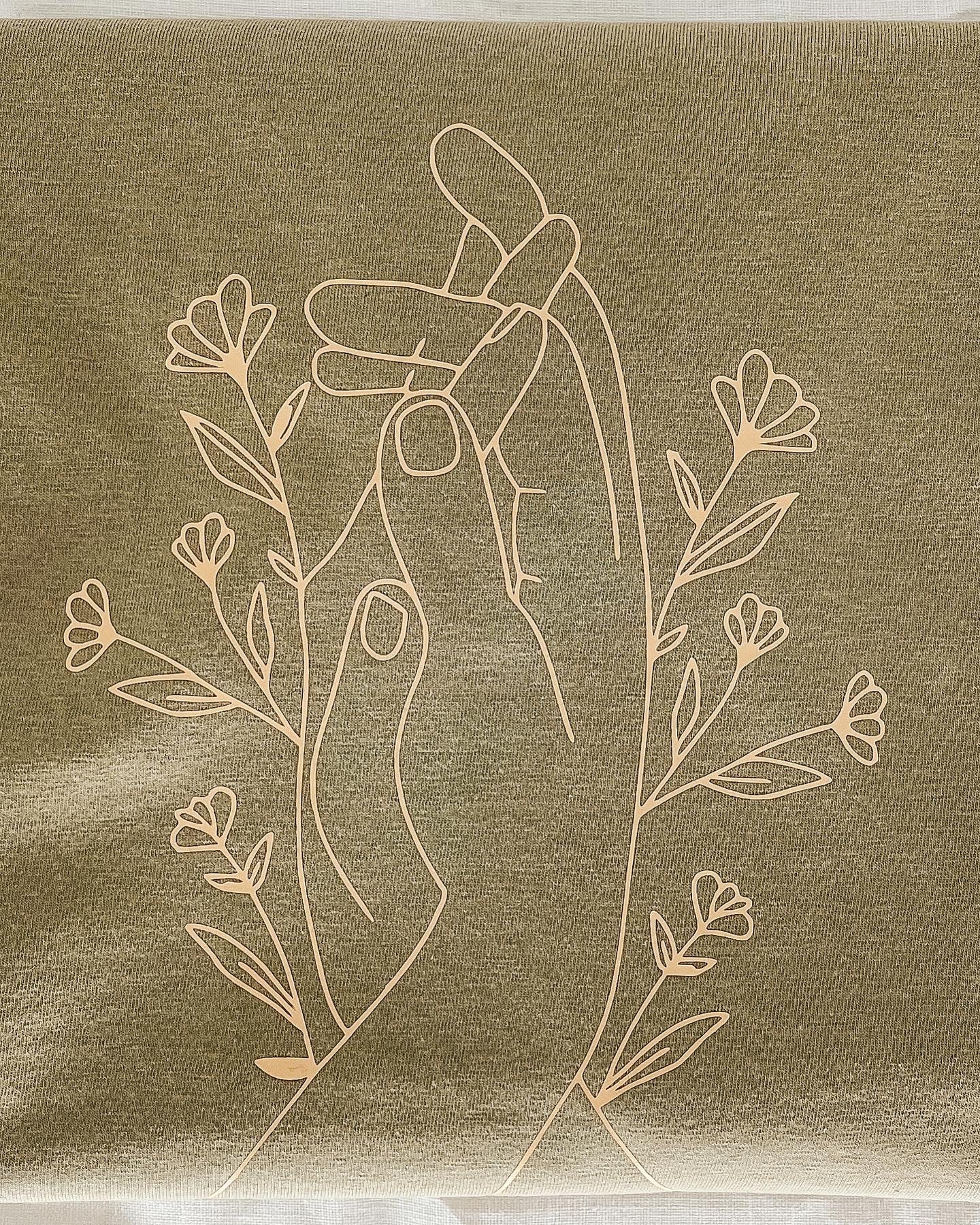 Damen T-Shirt "Flower Hands"